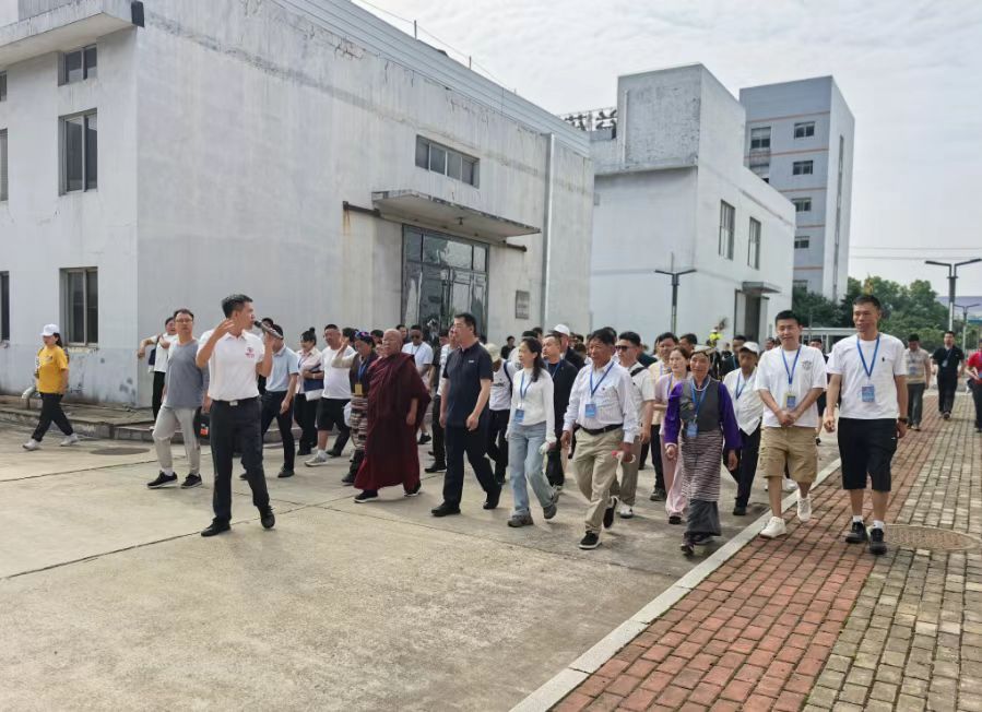 益陽喜迎西藏少數(shù)民族參觀團 共品湘益茶香續(xù)寫民族團結(jié)情